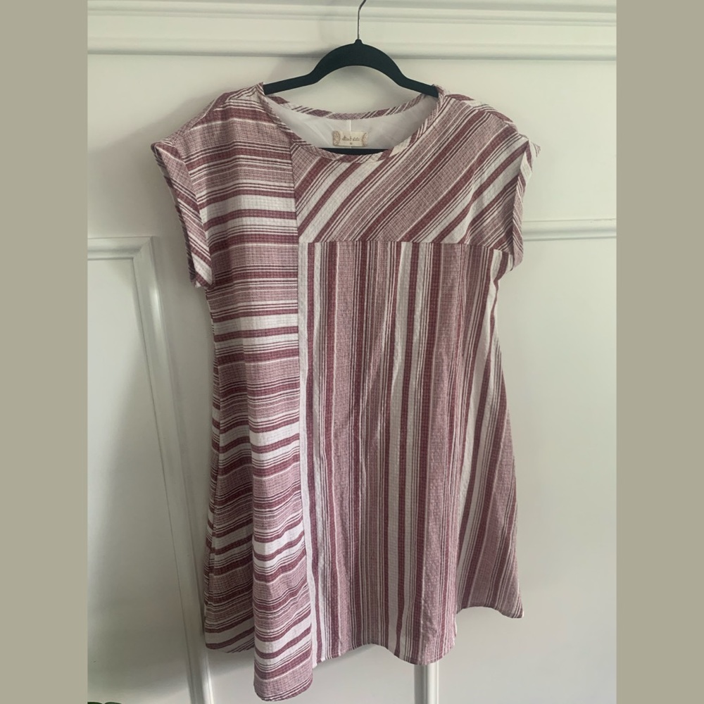 **SOLD** Fully lined linen blend dress.